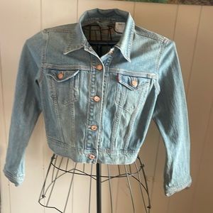 Levi’s Jean jacket size lg.